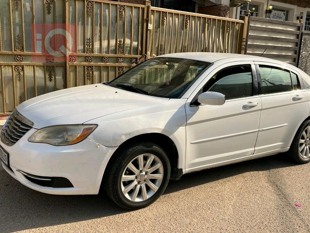 كرايسلر 200